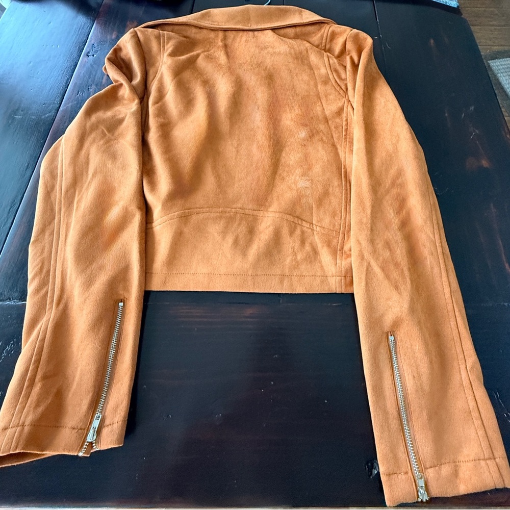 Moto jacket EUC rust colored many zipper embellishments super soft faux suede M - Picture 6 of 9
